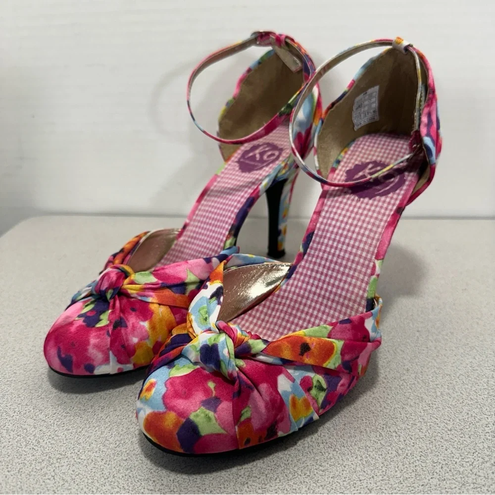 EUC Floral ‘K9 by Rocketdog’‎ Heels
